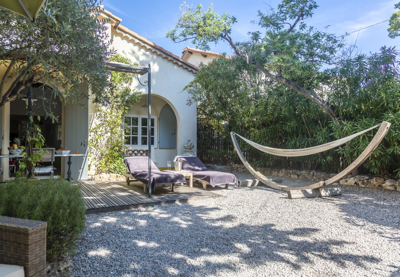 Villa in Juan-les-Pins - LE COTTAGE