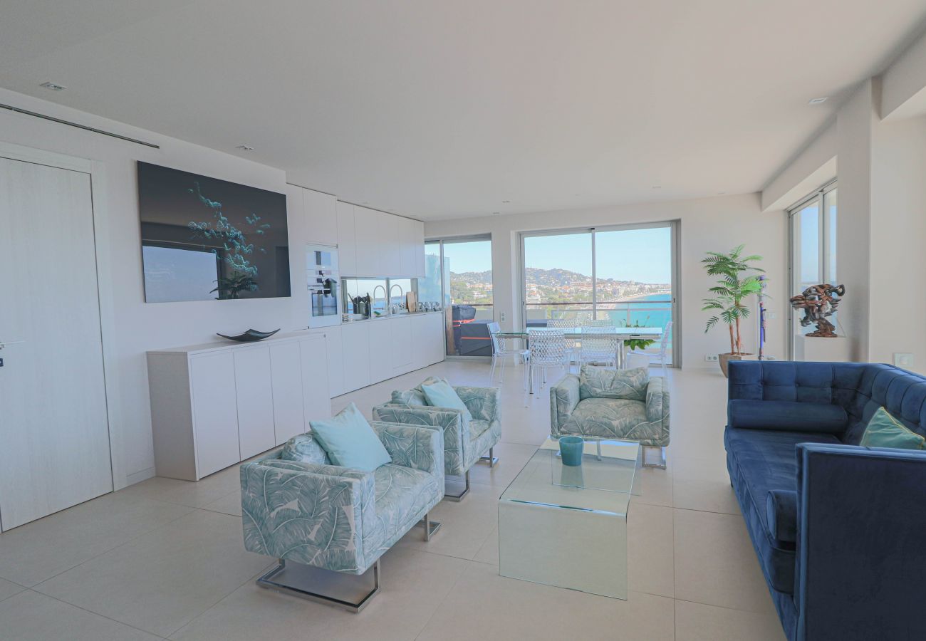 Apartment in Cannes-la-Bocca - LA MER 