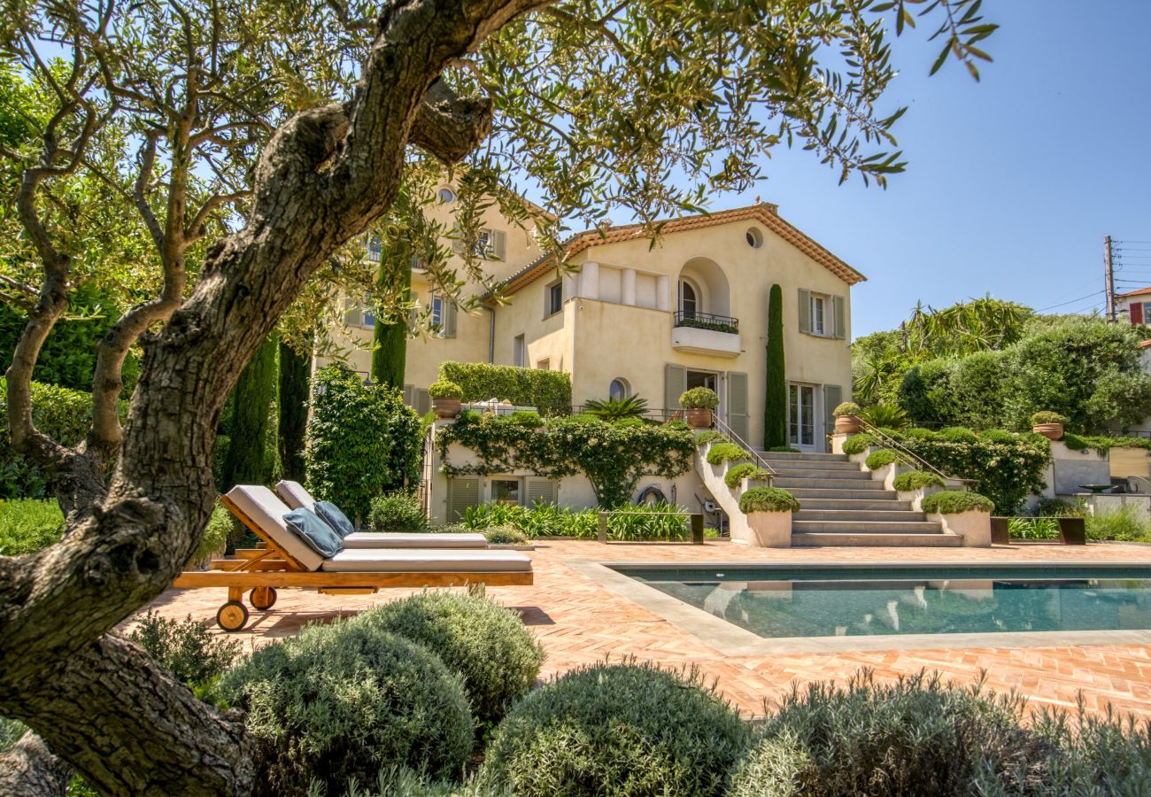 Villa in Antibes - 