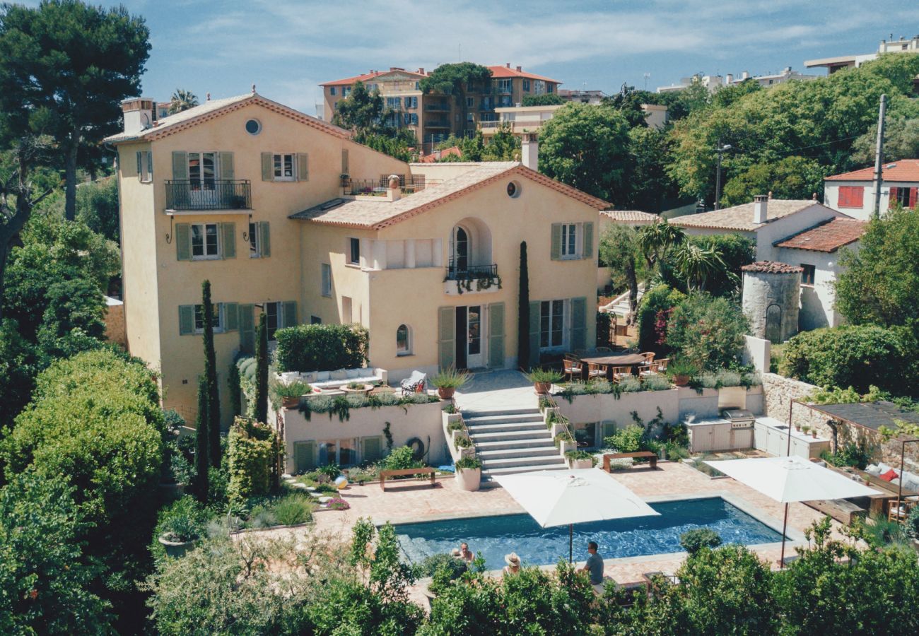 Villa in Antibes - 