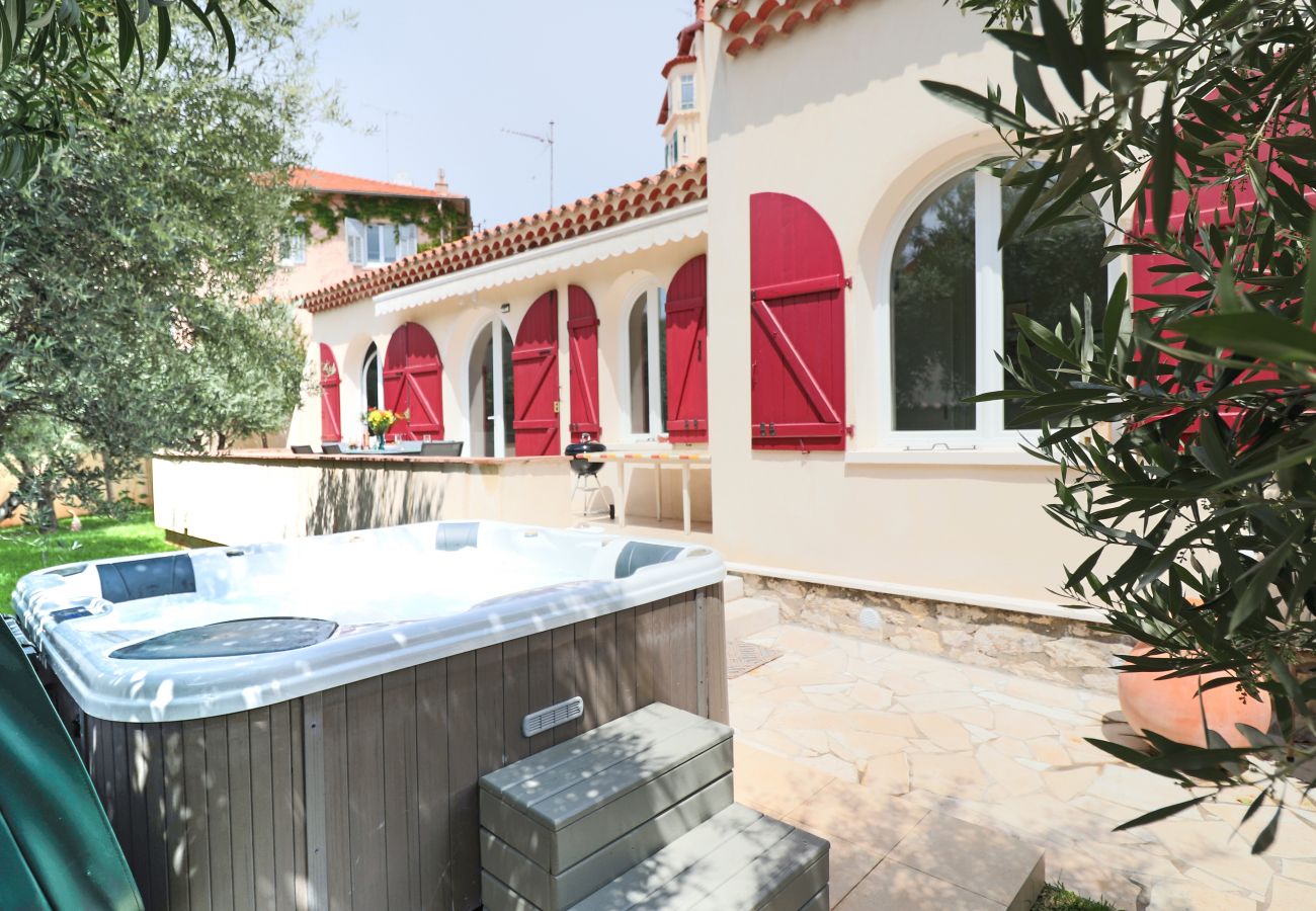 Villa à Juan-les-Pins - VILLA LAURIERS