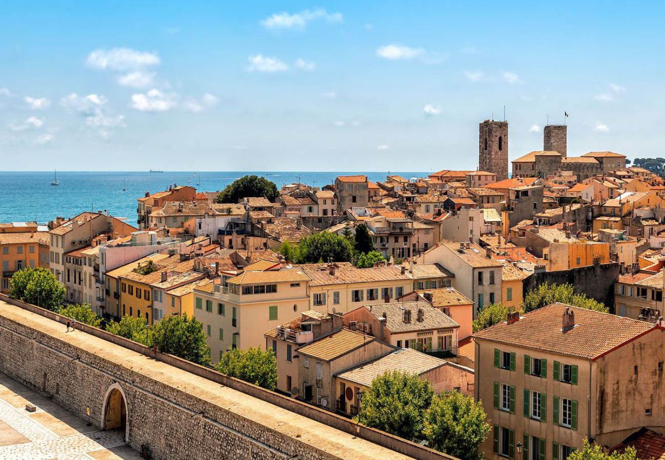 Appartement à Antibes - LES PALMIERS