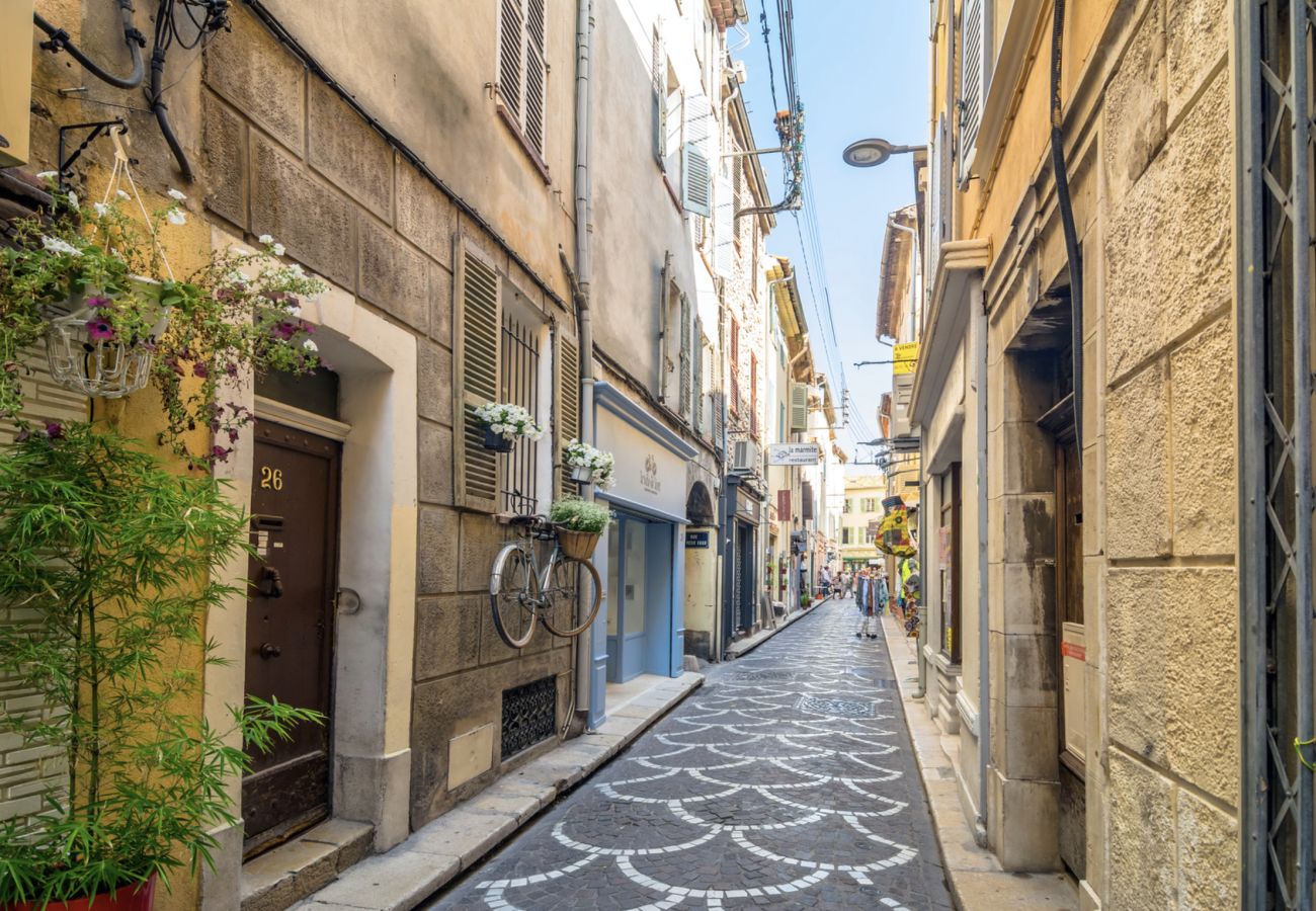 Appartement à Antibes - LES PALMIERS